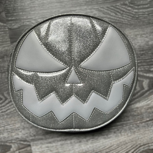 Love pain and stitches Bags Love Pain And Stitches Glitter Grey Gun